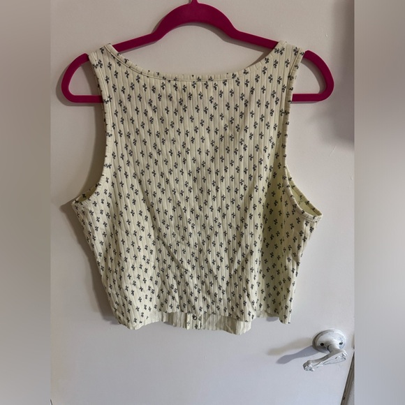 cleo & wolf floral cropped tank top size XL - Picture 6 of 9